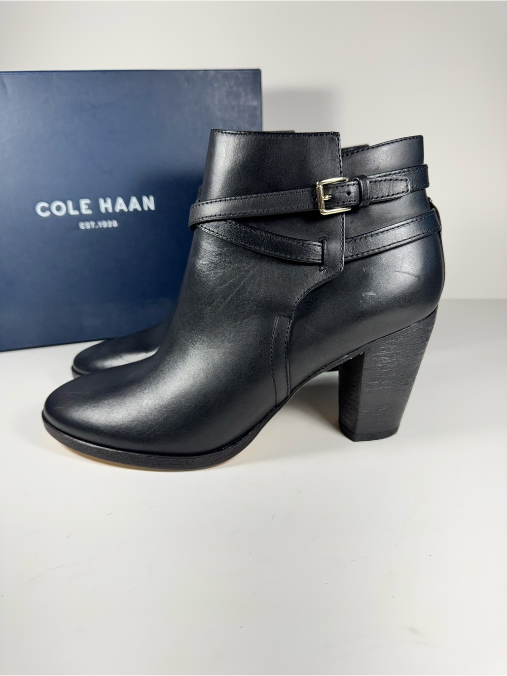 Cole Haan Hayes Black Leather Buckle Ankle Heel Booties women’s 9 Winter Boots - Picture 5 of 9